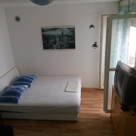 Studio Apartment Ema Split Ngoại thất bức ảnh