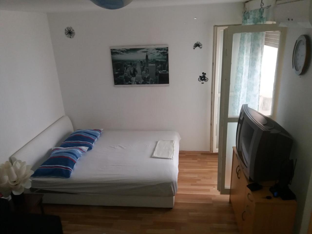 Studio Apartment Ema Split Ngoại thất bức ảnh